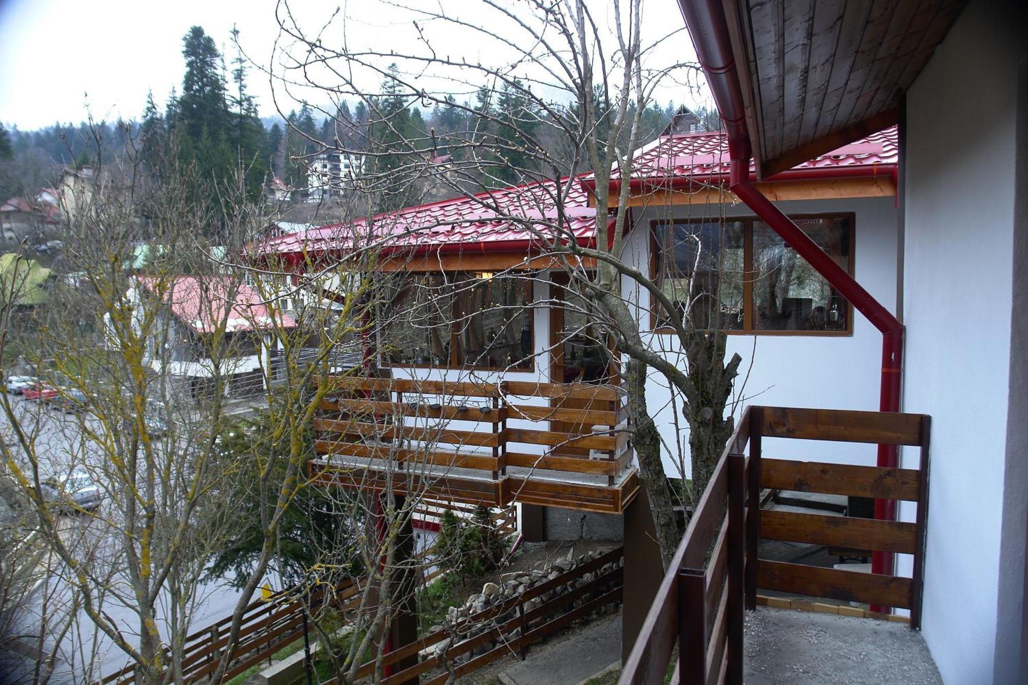 Pensiune New Aosta Garden Sinaia