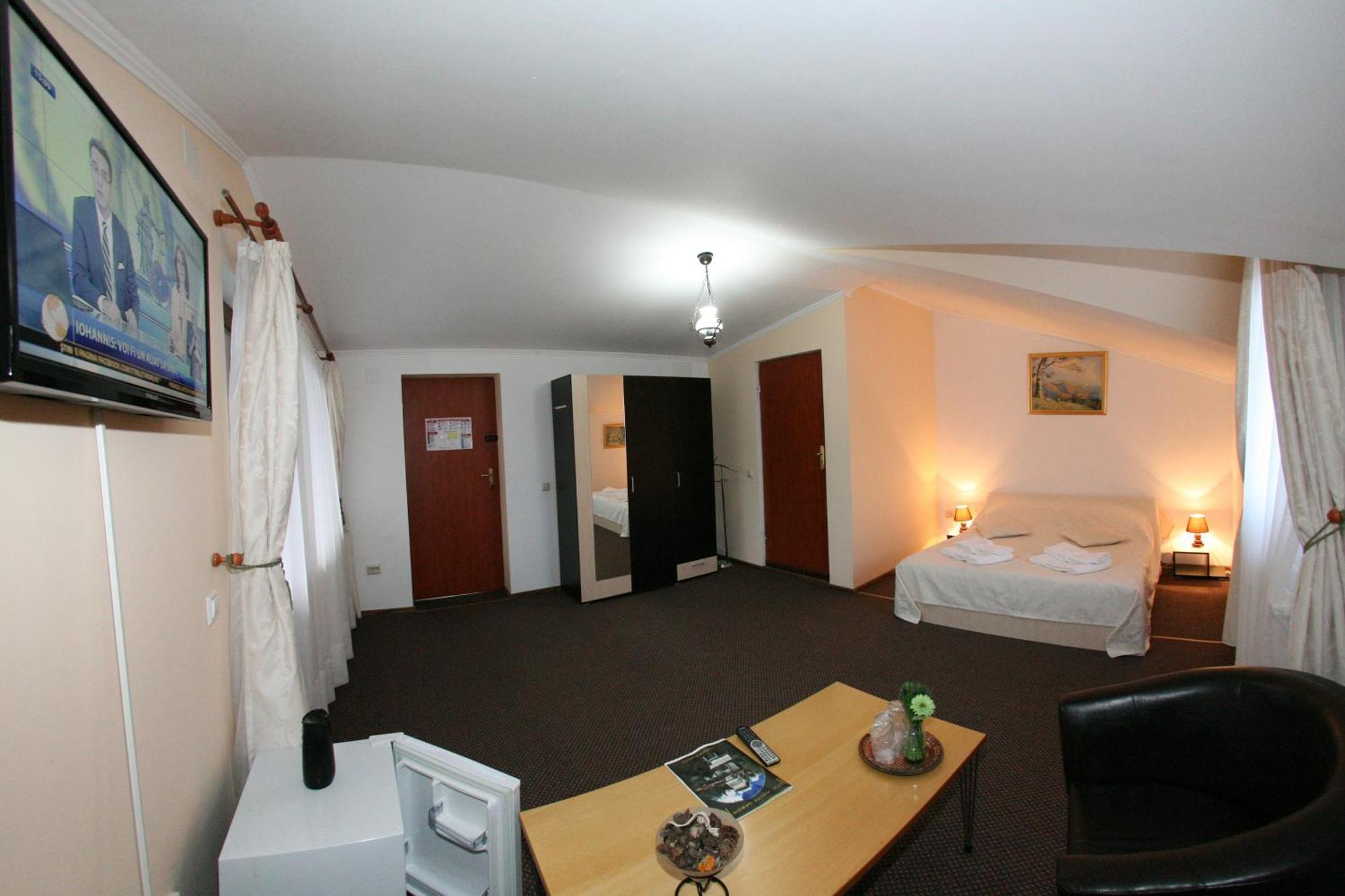 New Aosta Garden Guest house Sinaia