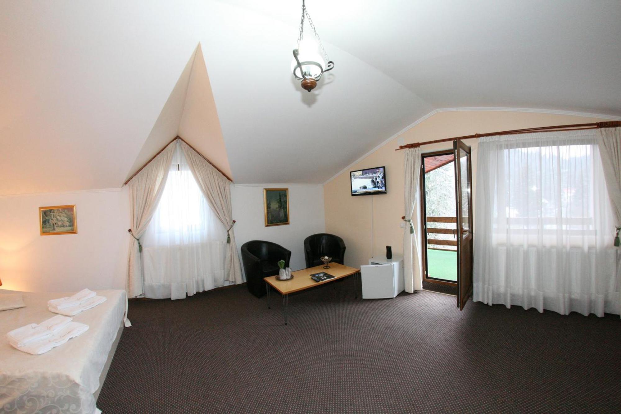 Guest house New Aosta Garden Sinaia